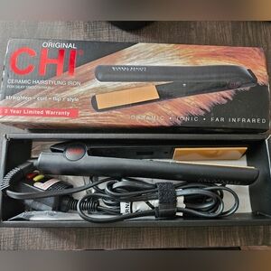 CHI Ceramic Ionic Hairstyling Flat Iron GF1001 Flat Iron Farouk